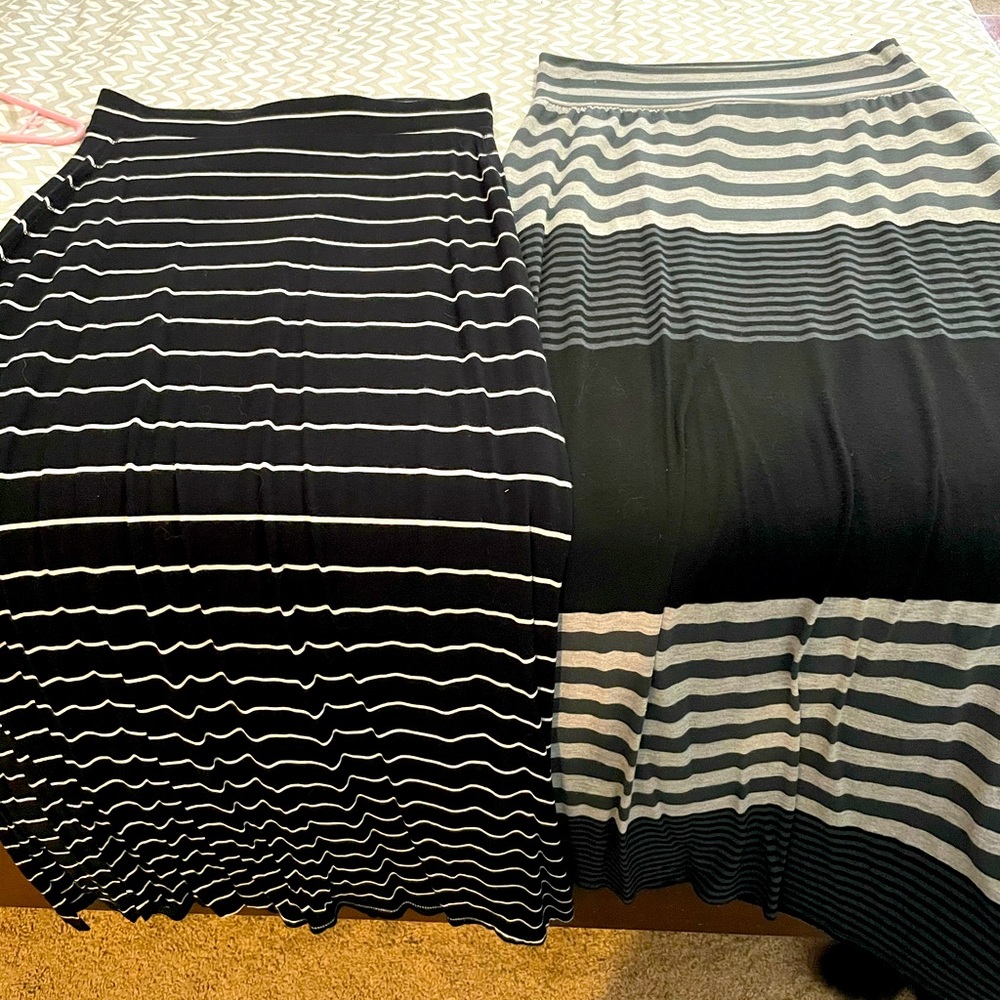 Old Navy Black and White Striped Maxi Skirts (2 Pack)